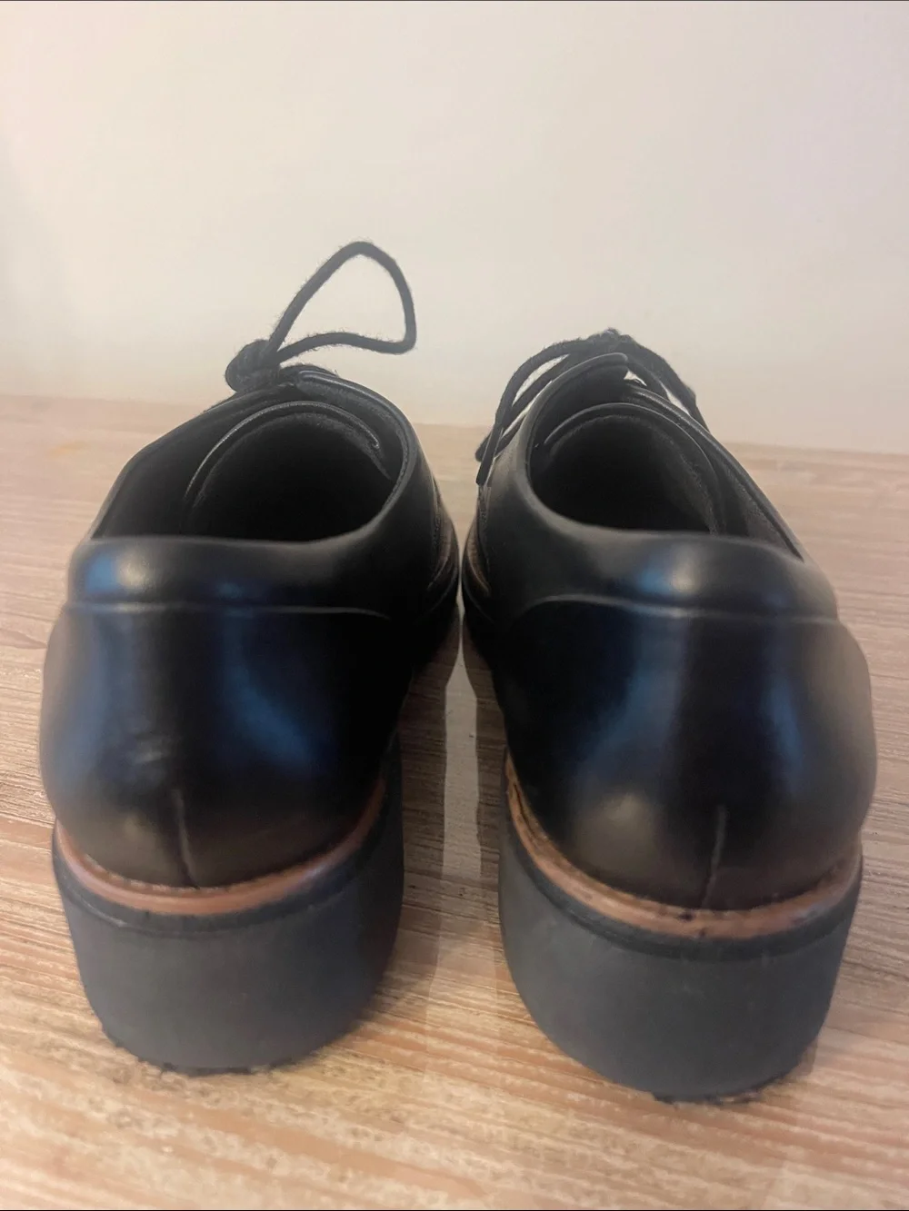 Clarks classic lace